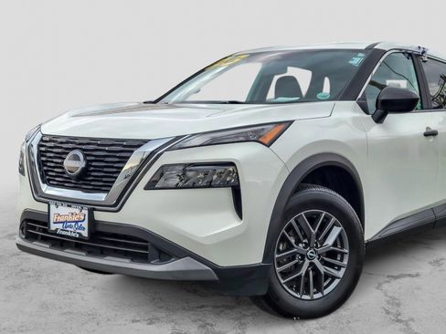 Used 2023 Nissan Rogue S FWD image 2
