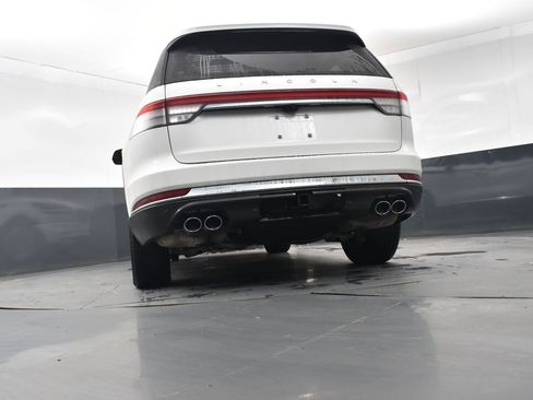 Used 2020 Lincoln Aviator Reserve w/ Elements Package Plus image 25