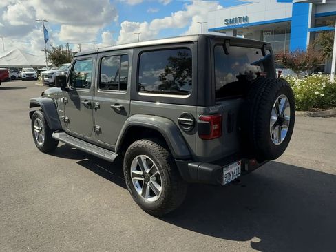 Used 2021 Jeep Wrangler Unlimited Sahara w/ Uconnect 4C Nav & Sound Group image 5