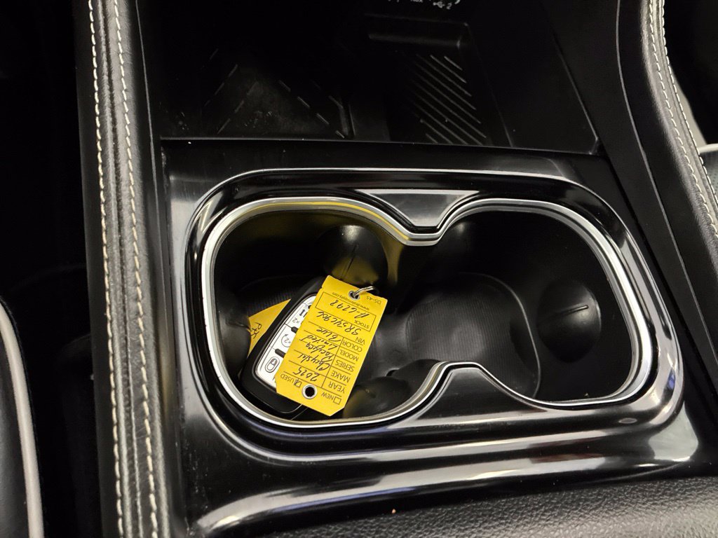 Certified 2025 Chrysler Pacifica Limited FWD image 62