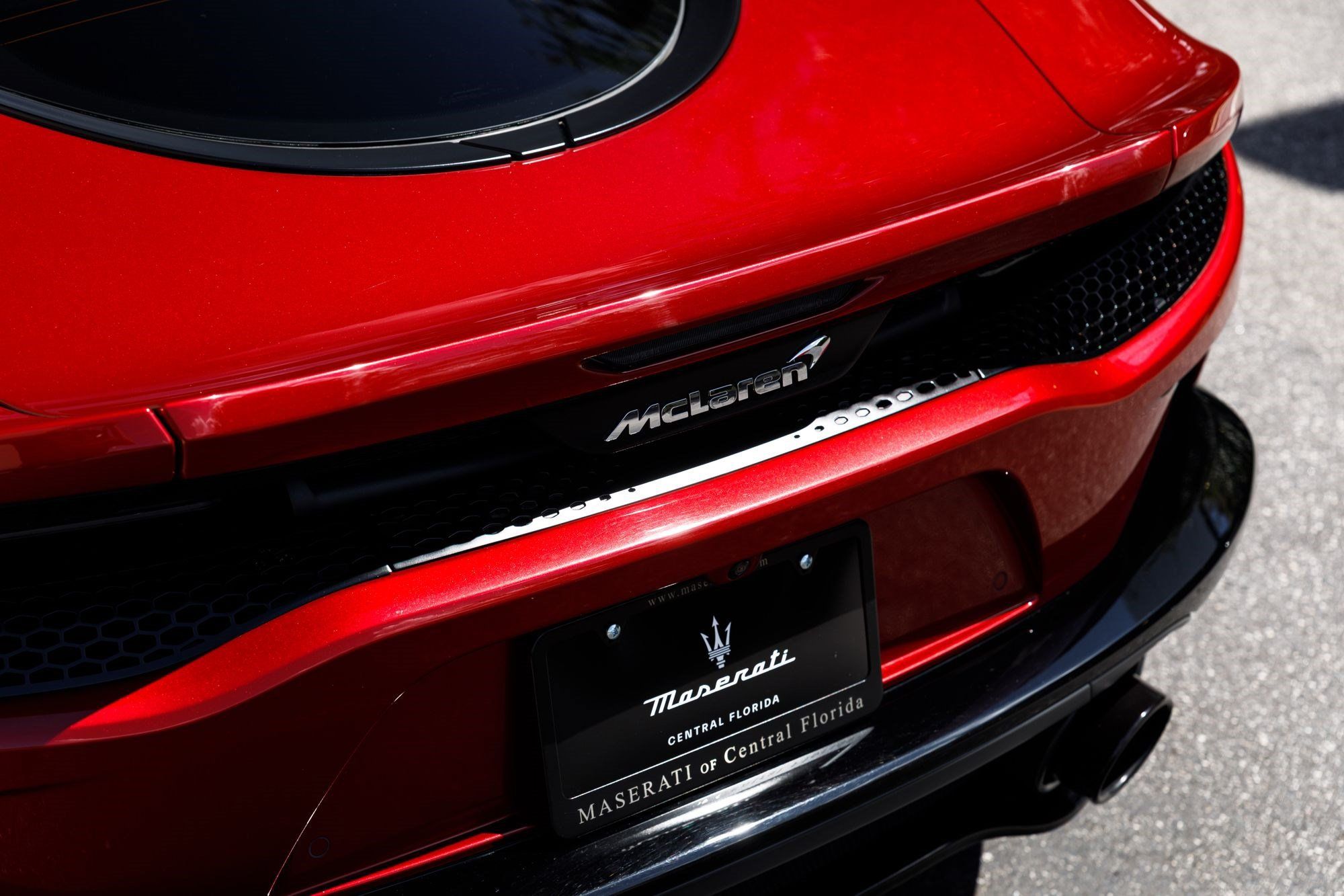Used 2023 McLaren GT RWD image 17