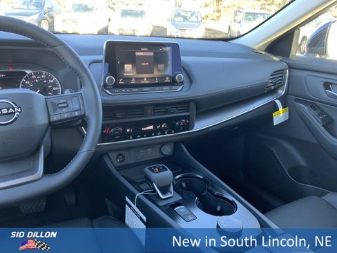 New 2026 Nissan Rogue SV image 7