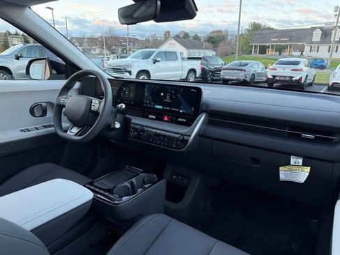 Used 2025 Hyundai Ioniq 5 SEL image 26