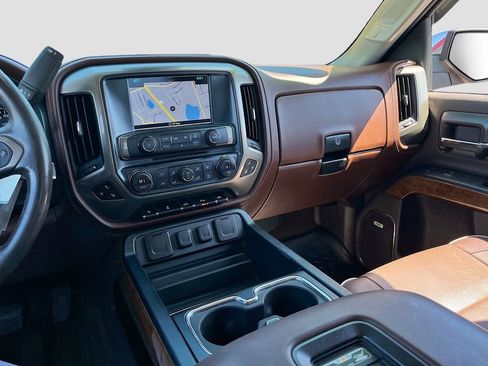 Used 2017 Chevrolet Silverado 1500 High Country image 24