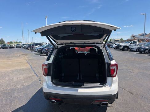 Used 2017 Ford Explorer Sport AWD/4WD image 40