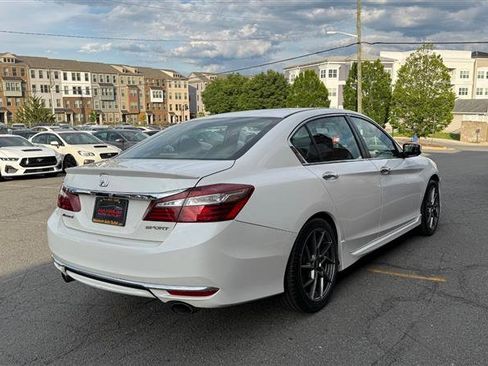 Used 2017 Honda Accord Sport image 12