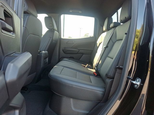 Used 2025 Chevrolet Colorado Trail Boss AWD/4WD image 13