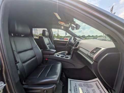 Used 2018 Jeep Grand Cherokee Limited AWD/4WD image 39
