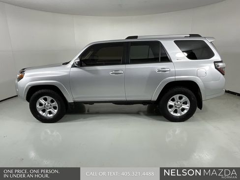 Used 2021 Toyota 4Runner SR5 image 5