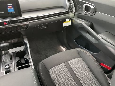 New 2026 Kia Sorento LX image 16