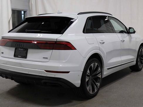 Used 2025 Audi Q8 Premium Plus w/ Premium Plus Package image 9