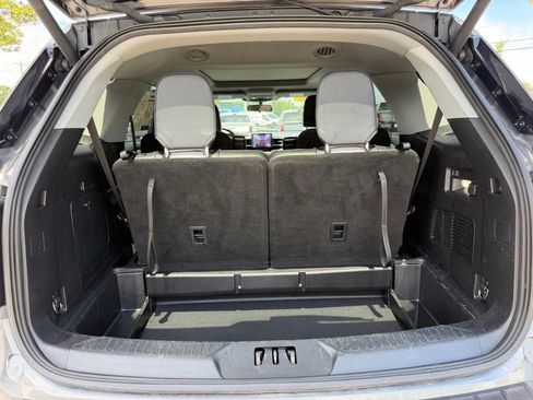 Used 2021 Ford Explorer XLT w/ Equipment Group 202A RWD image 40