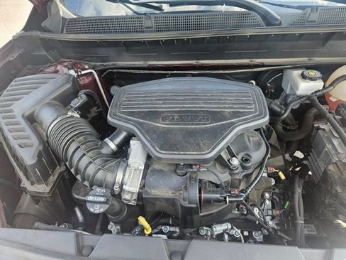 Used 2021 GMC Acadia SLT w/ Premium Package FWD image 21