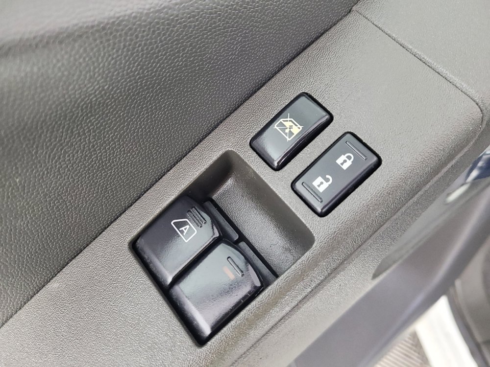 Used 2021 Nissan Frontier SV RWD image 27