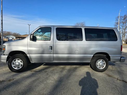 Used 2009 Ford E-150 and Econoline 150 RWD image 4