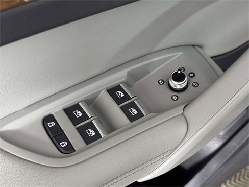 Used 2022 Audi Q5 2.0T Premium Plus w/ Premium Plus Package image 17