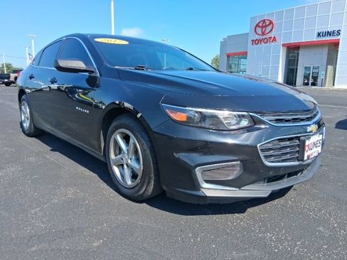 Used 2017 Chevrolet Malibu LS w/ LPO, Convenience Package 1 FWD image 2