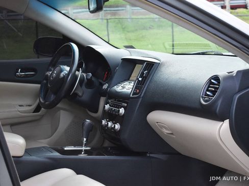 Used 2014 Nissan Maxima 3.5 SV w/ Premium Package FWD image 16