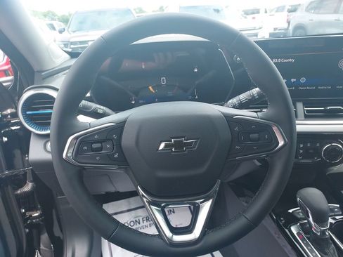 New 2026 Chevrolet Trax LT w/ Driver Confidence Package FWD image 17