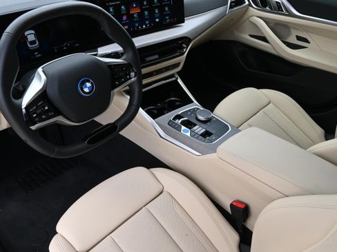 Used 2025 BMW i4 xDrive40i w/ Parking Assistance Package AWD/4WD image 14