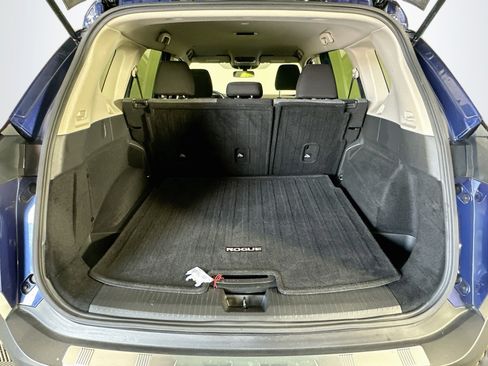 Used 2023 Nissan Rogue SV FWD image 28