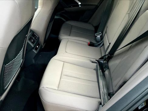 New 2025 Audi Q5 Premium Plus image 19