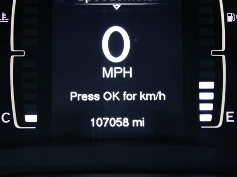 Used 2018 Jeep Cherokee Latitude Plus FWD image 30
