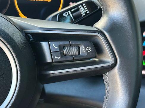 Used 2022 Porsche Taycan image 25