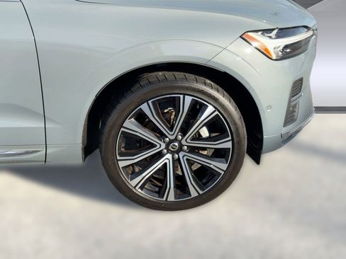 Used 2023 Volvo XC60 B5 Ultimate w/ Protection Package Premier image 11