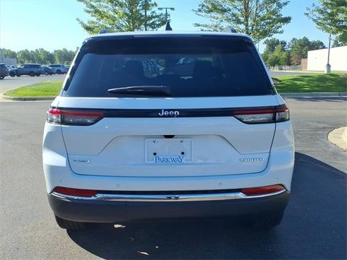 Certified 2023 Jeep Grand Cherokee Limited image 5