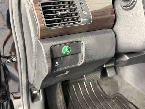 Used 2017 Honda Accord EX image 33