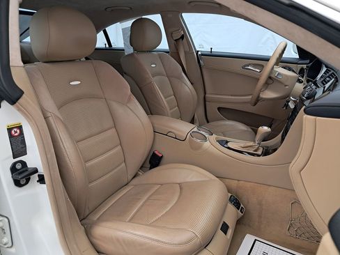 Used 2006 Mercedes-Benz CLS 55 AMG image 32