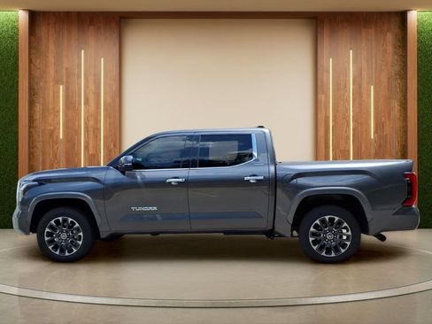 Used 2023 Toyota Tundra Limited AWD/4WD image 30