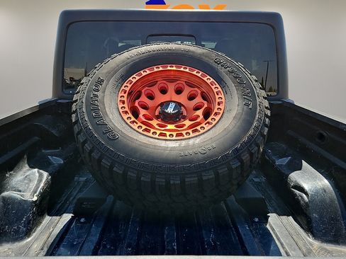Used 2021 Jeep Gladiator Rubicon AWD/4WD image 12