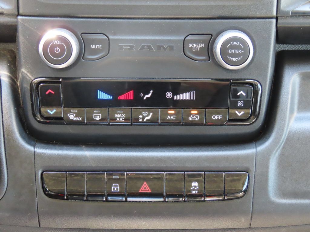 Used 2025 RAM ProMaster 2500 w/ Convenience Group FWD image 47