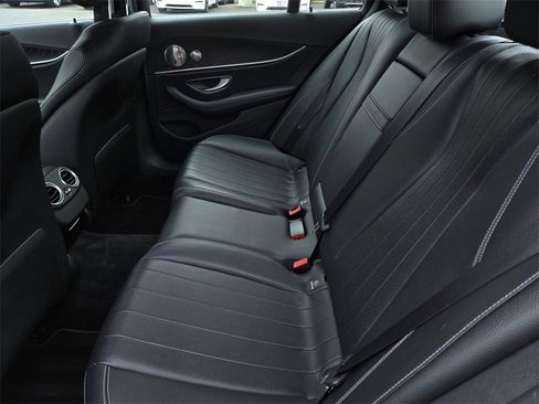 Used 2017 Mercedes-Benz E 300 image 13