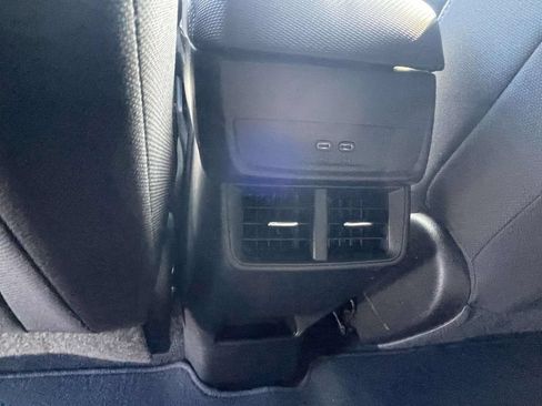 Used 2025 Chevrolet Equinox LT AWD/4WD image 11