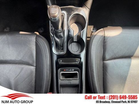 Used 2017 Chevrolet Cruze Premier FWD image 19