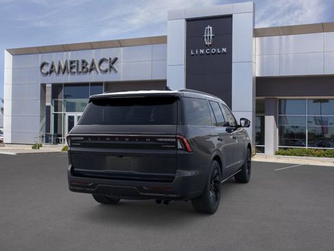 New 2026 Lincoln Navigator Reserve w/ Jet Appearance Package image 8