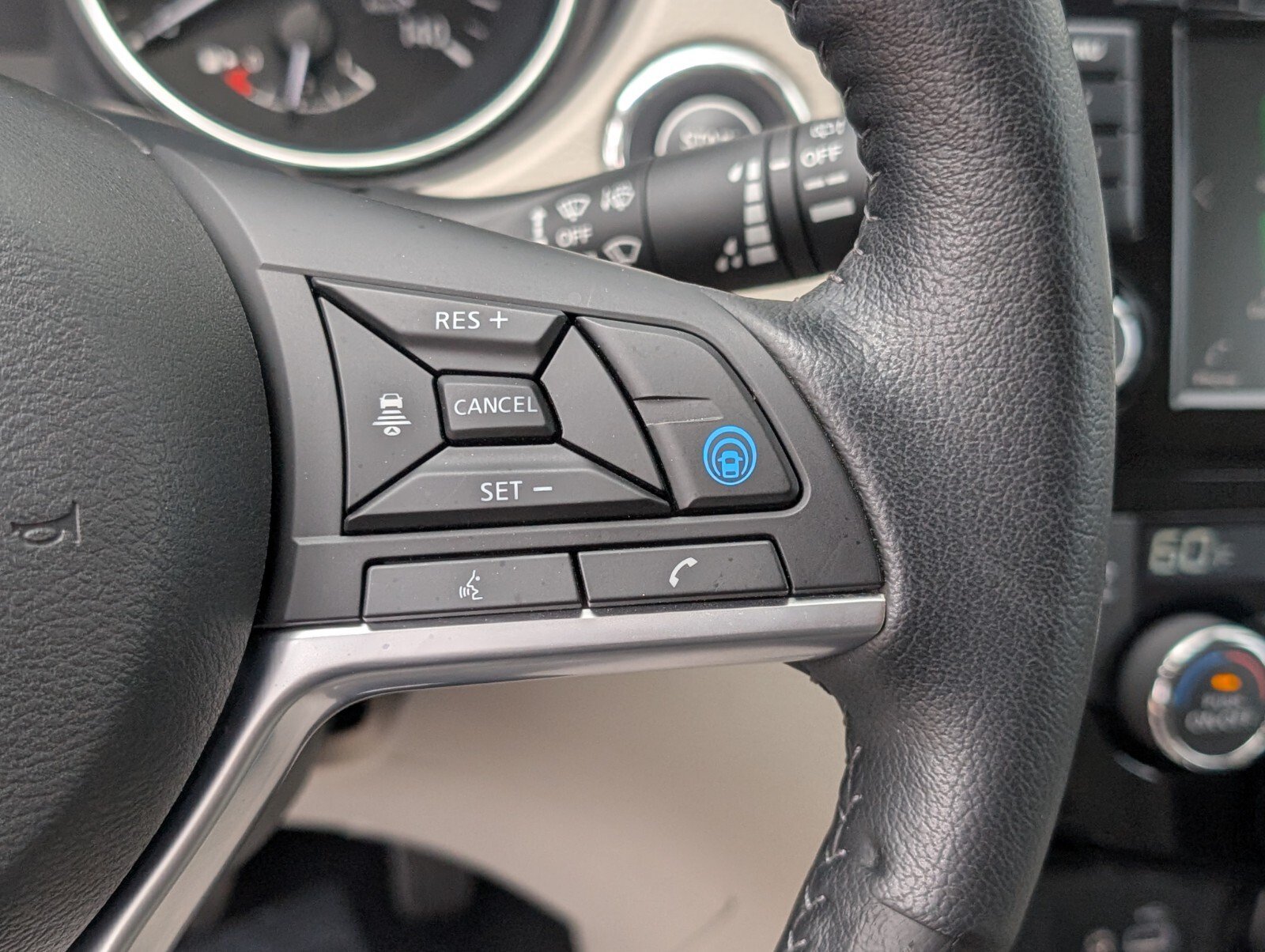 Certified 2022 Nissan Rogue Sport SL FWD image 32