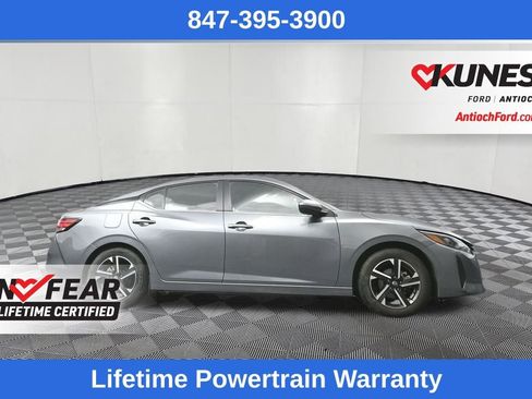 Used 2024 Nissan Sentra SV image 39