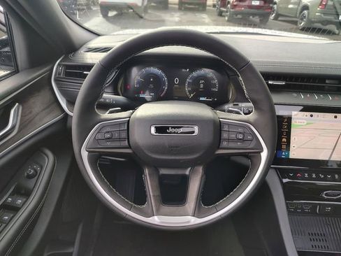 New 2026 Jeep Grand Cherokee Altitude AWD/4WD image 13