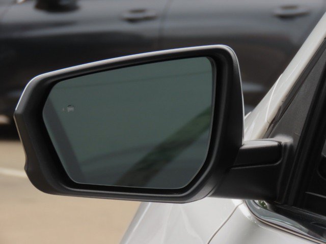 Used 2024 Chevrolet Equinox LT FWD image 13