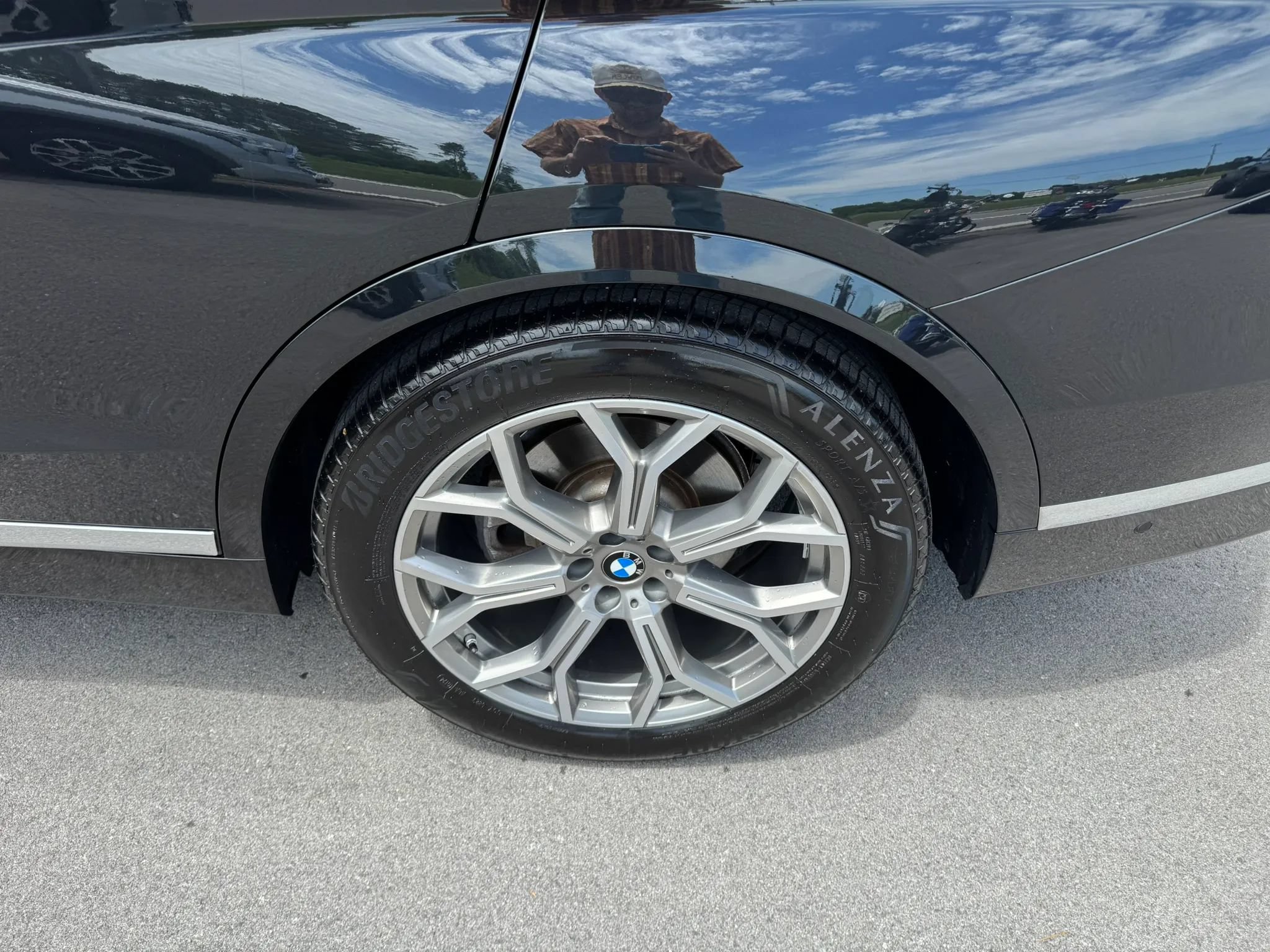 Used 2023 BMW X7 xDrive40i AWD/4WD image 16