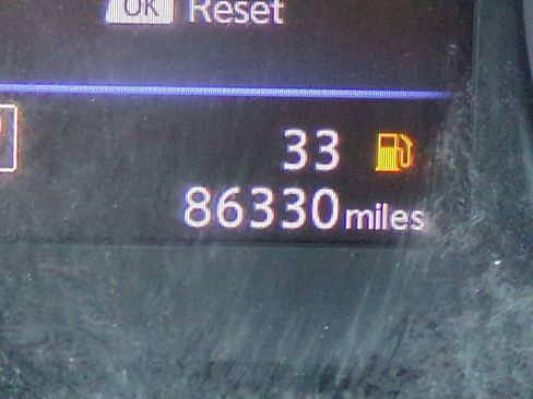 Used 2020 Nissan Rogue SV image 28