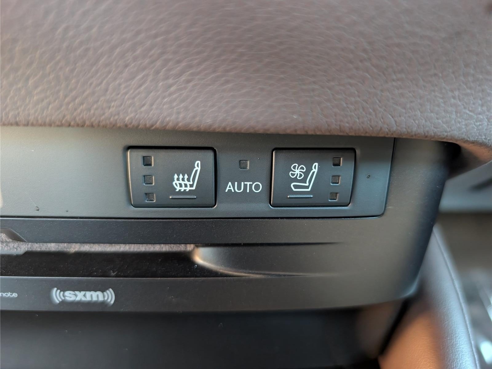 Used 2021 Lexus ES 350 w/ Premium Package FWD image 29