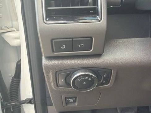 Used 2021 Ford Expedition XLT AWD/4WD image 26