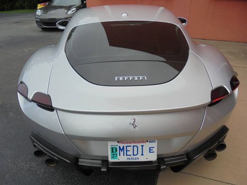 Used 2021 Ferrari Roma RWD image 36