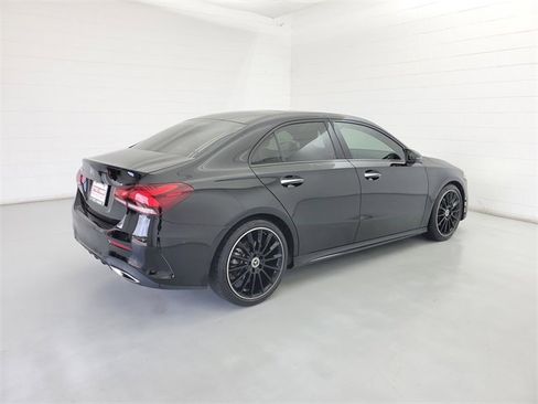 Used 2022 Mercedes-Benz A 220 image 5