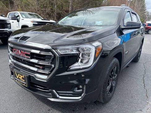 Used 2024 GMC Terrain AT4 w/ Tech Package image 9